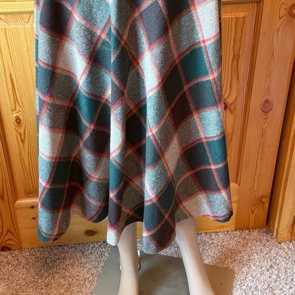 Vintage 70s Green M Plaid Circle Skirt Midi Wool Blend Preppy Dark Academia - Picture 3 of 16